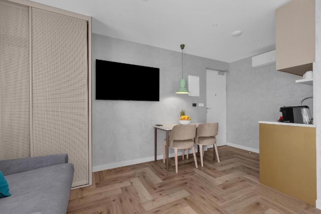 Villa Anchor Baška Voda エクステリア 写真