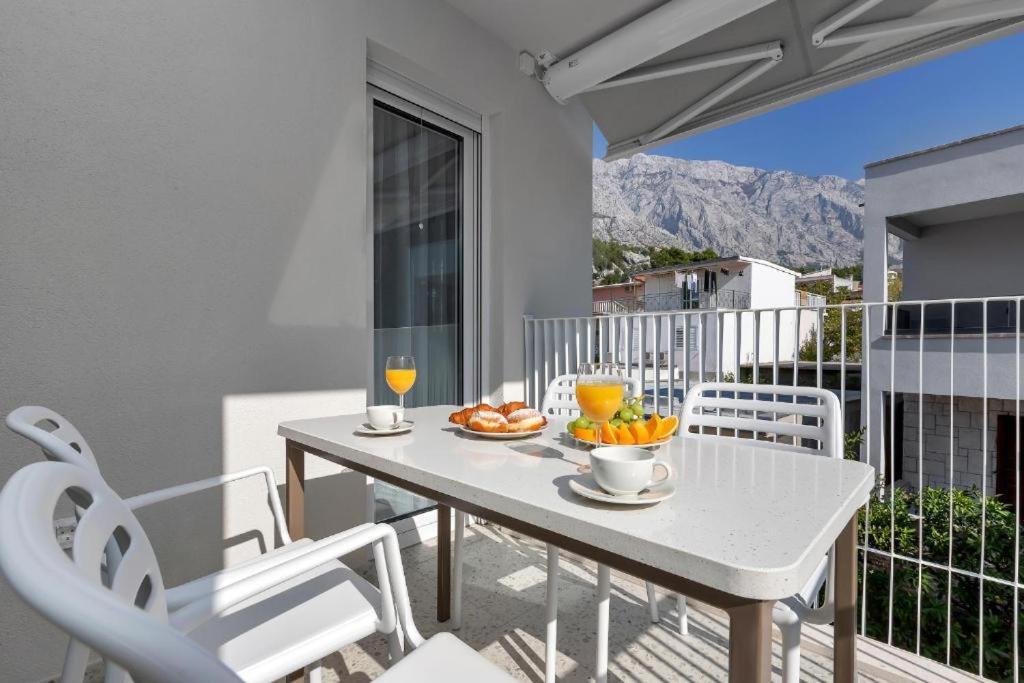 Villa Anchor Baška Voda エクステリア 写真