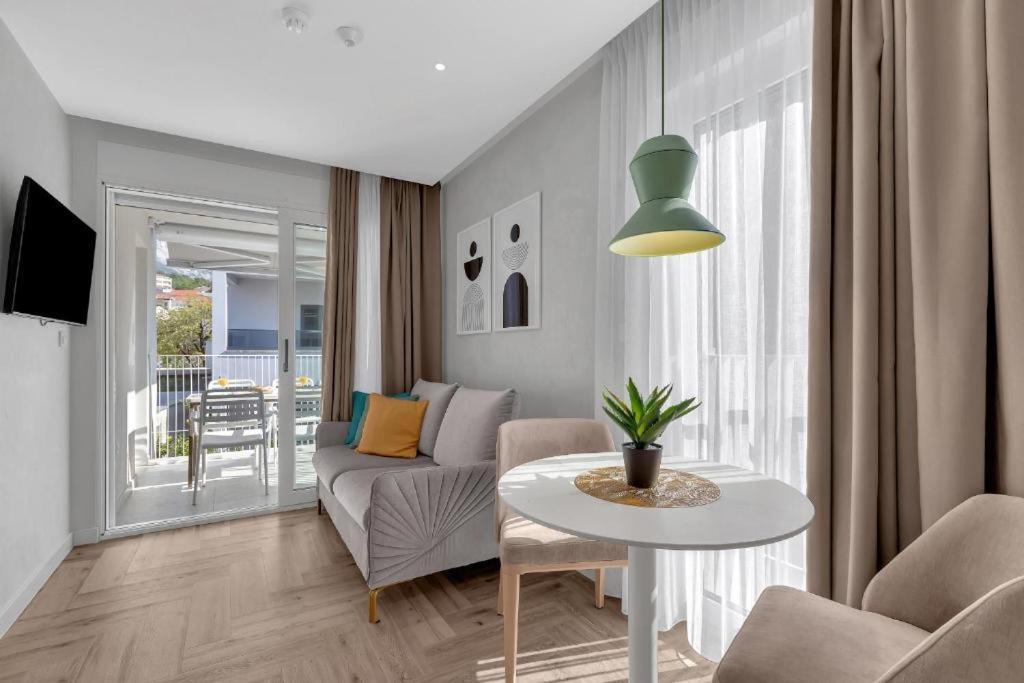 Villa Anchor Baška Voda エクステリア 写真