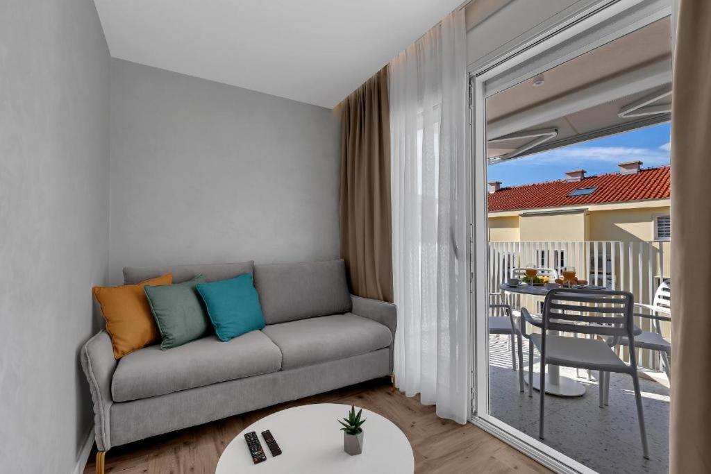 Villa Anchor Baška Voda エクステリア 写真